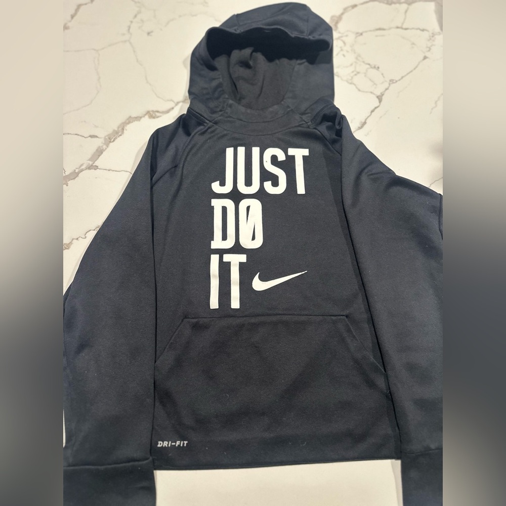 NIKE SWEATSHIRT